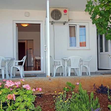 Apartments Near Old Town Дубровник Стая снимка