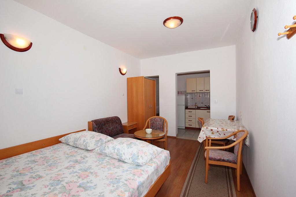 Apartments Near Old Town Дубровник Стая снимка