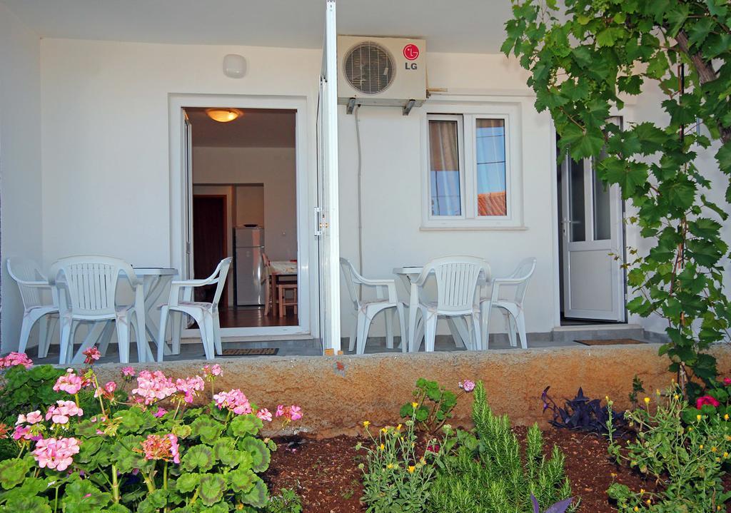 Apartments Near Old Town Дубровник Стая снимка